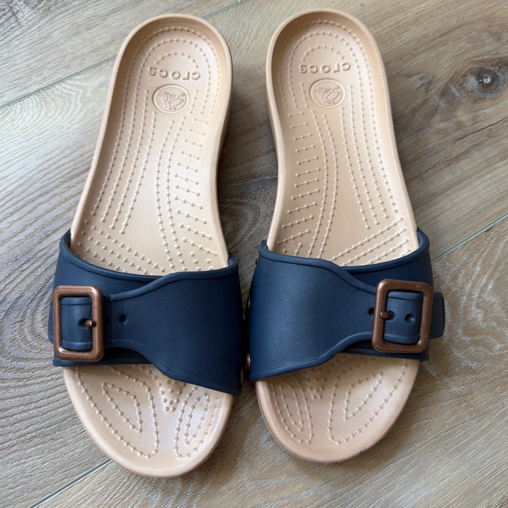 Crocs Sarah Women's 9 Blue Buckle Slip On Comfort Sandals Slides Coastal Boho